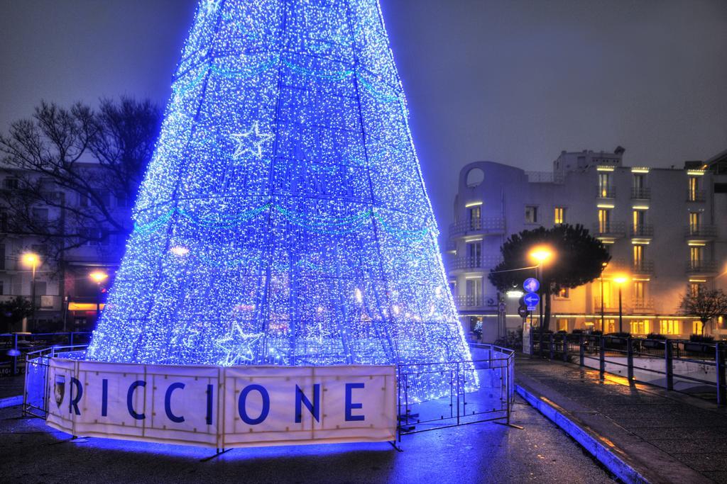Hotel Al Cavallino Bianco Riccione Exterior foto